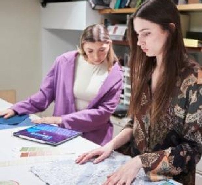 LIM students in materials lab