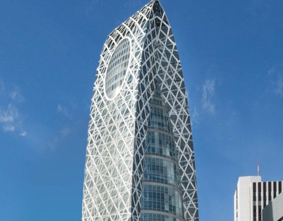 Mode Gakuen cocoon tower exterior, in tokyo.